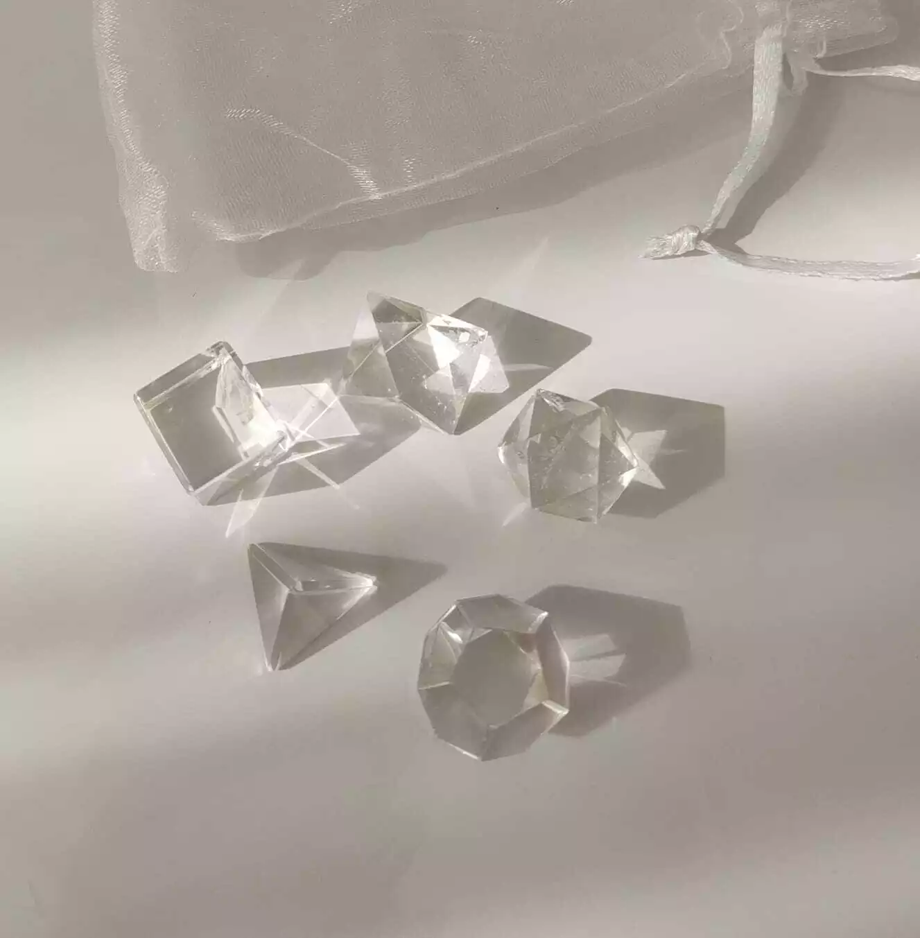 CRISTAIS SÓLIDOS PLATÔNICOS - 5 PEÇAS